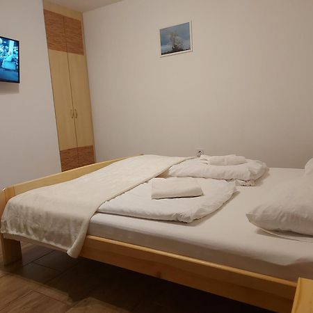 Potyka Apartman Tiszafured Bagian luar foto