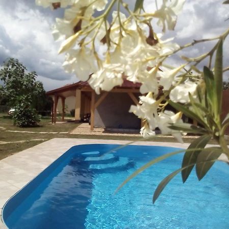 Potyka Apartman Tiszafured Bagian luar foto