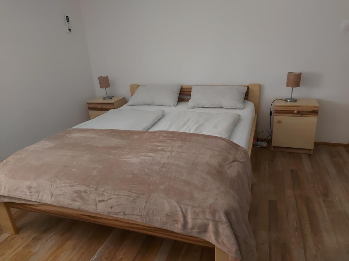 Potyka Apartman Tiszafured Bagian luar foto