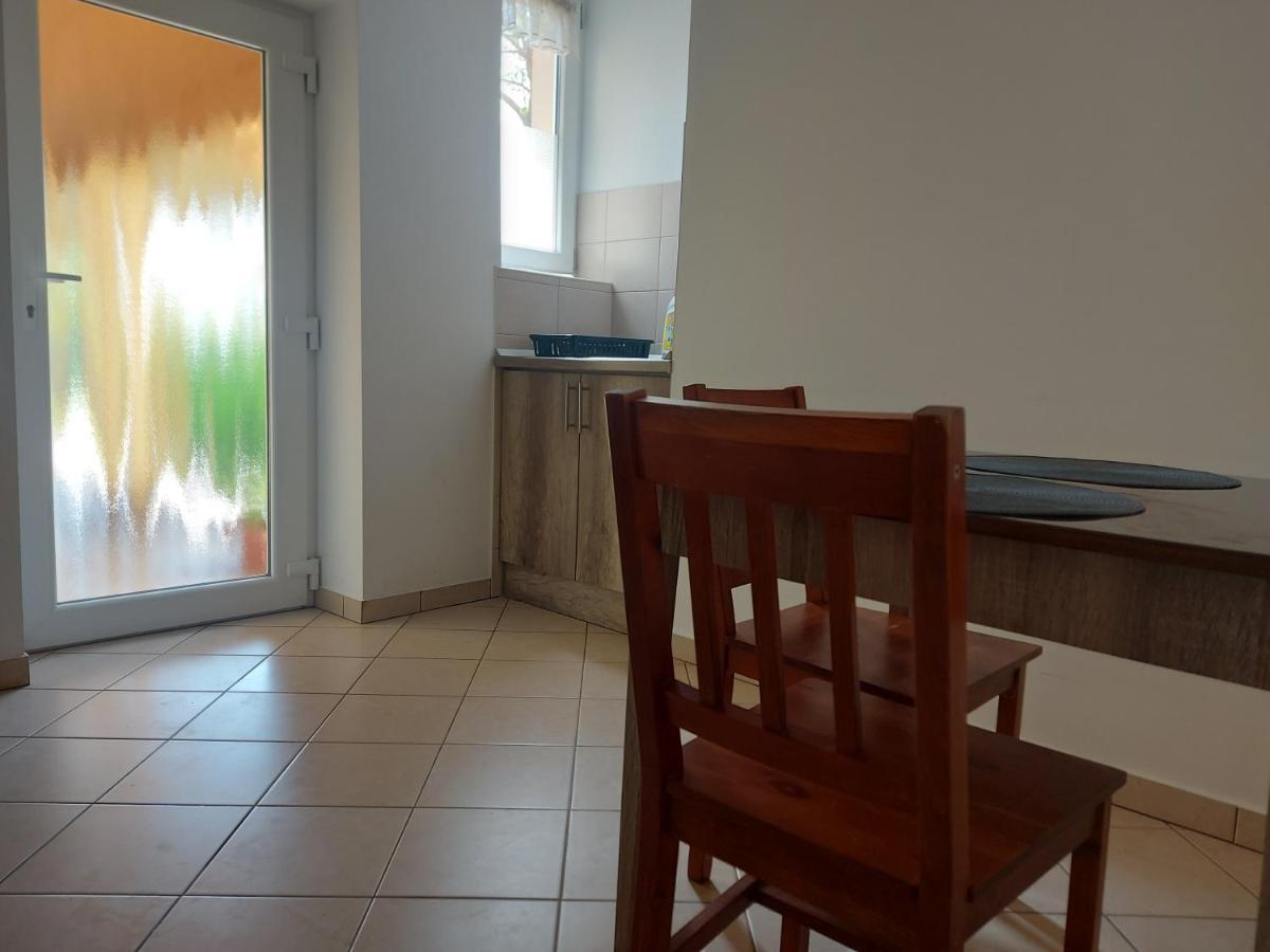 Potyka Apartman Tiszafured Bagian luar foto