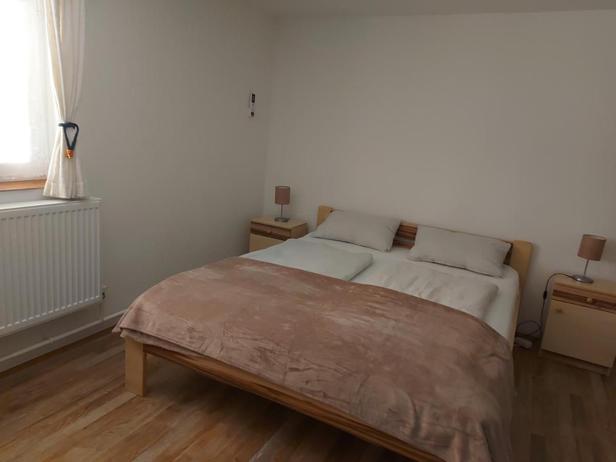 Potyka Apartman Tiszafured Bagian luar foto