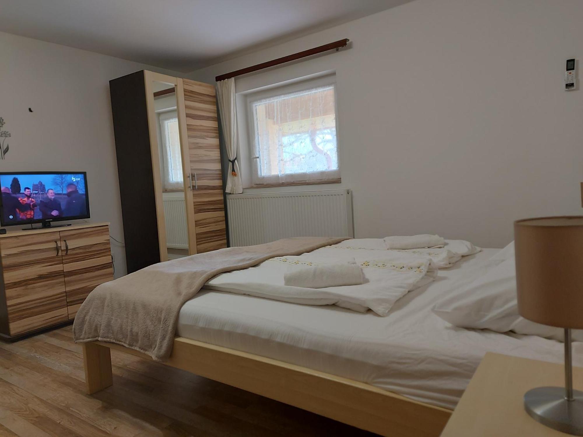 Potyka Apartman Tiszafured Bagian luar foto